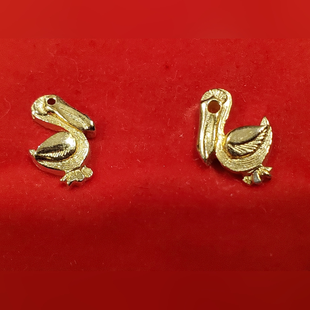 Vintage Mimi Stud Earrings Gold Tone Stud Pelican Earrings.
